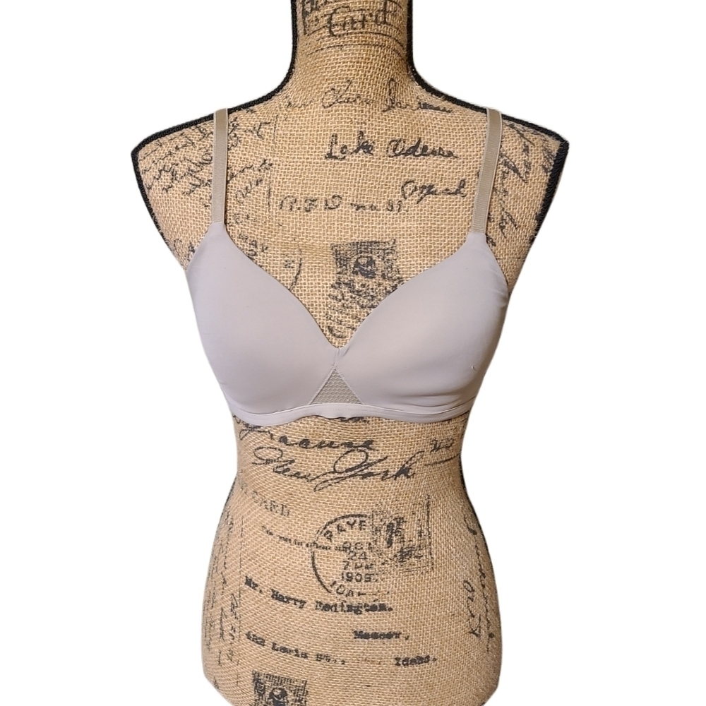 Hanes | No Underwire Bra